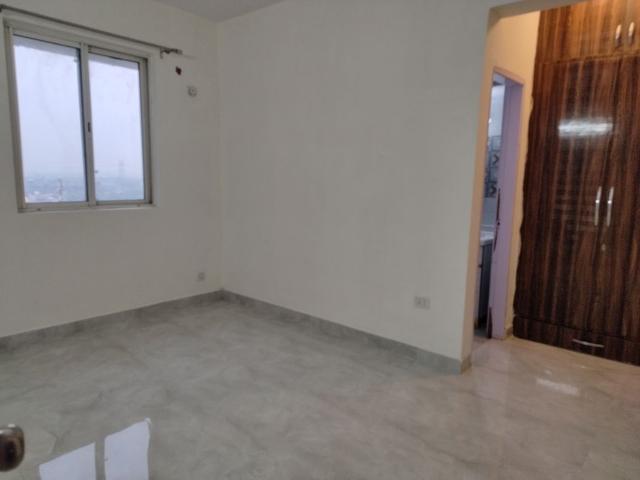 Resale | 3.5 BHK + 1640 Sq.Ft. Apartment in Jaypee Kensington Park Apartments