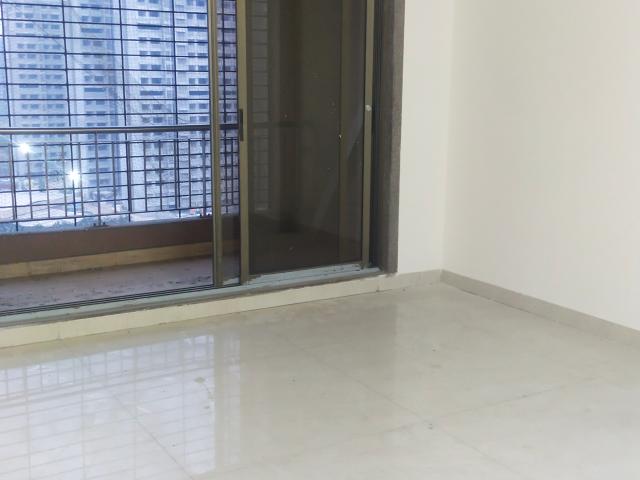 Resale | 3.5 BHK 1650 Sq.Ft. Apartment in Valley Shilp