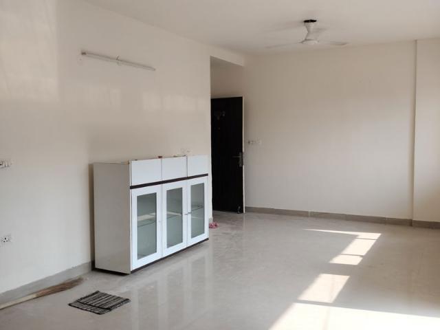 Resale | 3.5 BHK + 1675 Sq.Ft. Apartment in Orris Aster Court