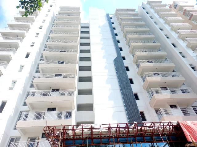 Resale | 3.5 BHK 1702 Sq.Ft. Apartment in KLJ Greens