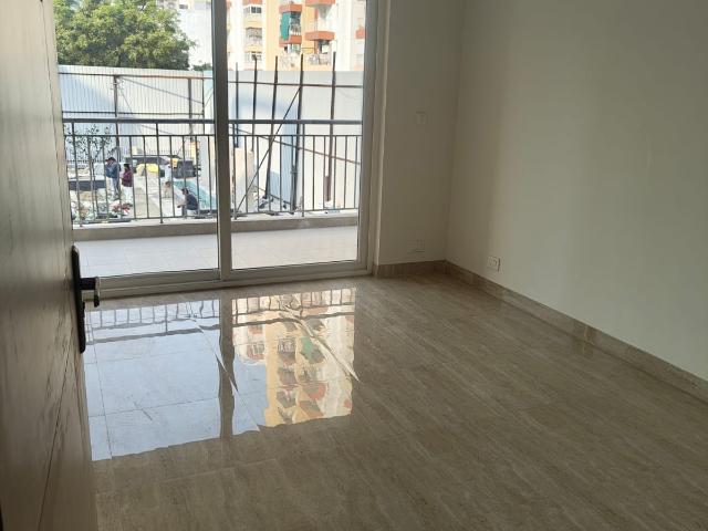 Resale | 3.5 BHK 1720 Sq.Ft. Apartment in Sector 77