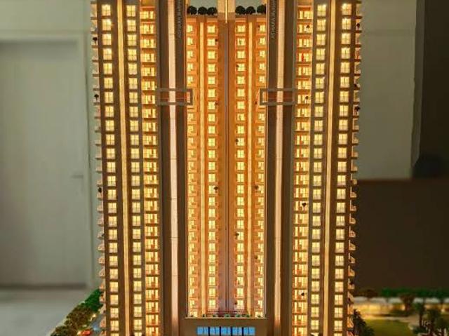 Resale | 3.5 BHK 1750 Sq.Ft. Apartment in Sector 33