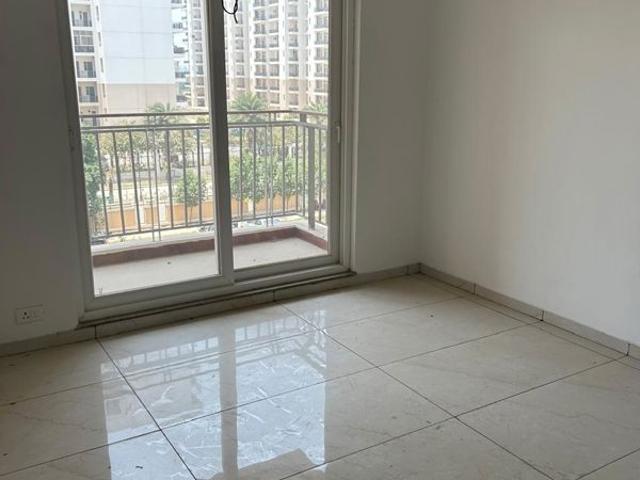 Resale | 3.5 BHK + 1775 Sq.Ft. Apartment in Omaxe R2