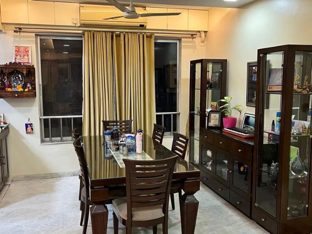 Resale | 3.5 BHK + 1800 Sq.Ft. Apartment in Kalpataru Regency I II