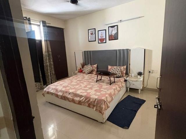 Resale | 3.5 BHK + 1800 Sq.Ft. Apartment in Morta
