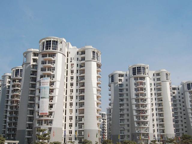 Resale | 3.5 BHK + 1810 Sq.Ft. Apartment in Vibhuti Khand