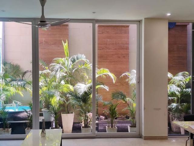 Resale | 3.5 BHK 1825 Sq.Ft. Apartment in M3M Crown