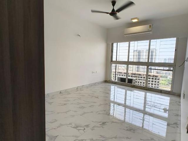 Resale | 3.5 BHK + 1850 Sq.Ft. Apartment in Lokhandwala Green Acres