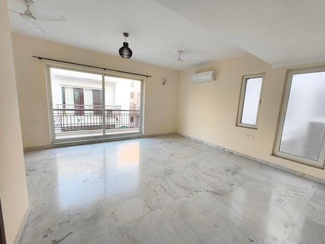 Resale | 3.5 BHK 1875 Sq.Ft. Apartment in Anant Raj The Estate Floors