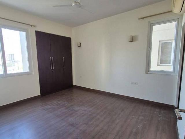 Resale | 3.5 BHK + 1872 Sq.Ft. Apartment in Ireo Uptown