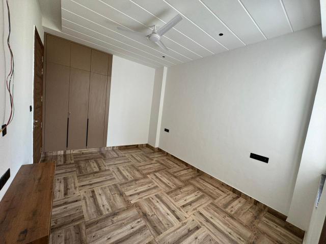 Resale | 3.5 BHK 1920 Sq.Ft. Apartment in Emaar The Enclave