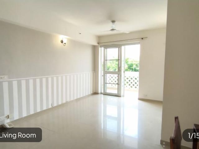 Resale | 3.5 BHK + 1930 Sq.Ft. Apartment in DLF New Town Heights II