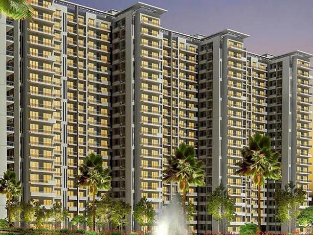 Resale | 3.5 BHK + 1940 Sq.Ft. Apartment in Ansal Highland Park