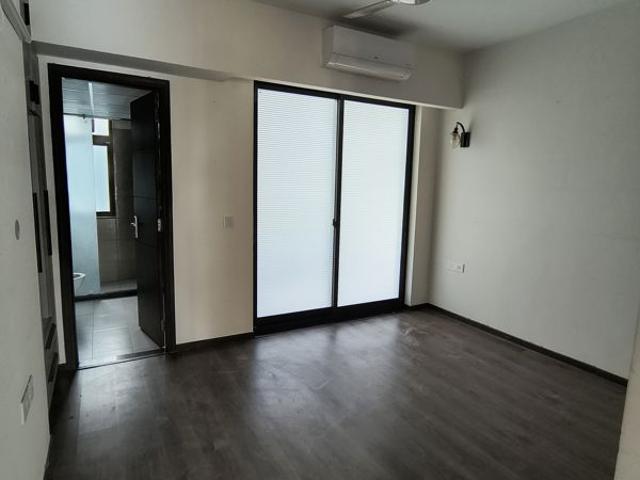 Resale | 3.5 BHK 1950 Sq.Ft. Apartment in Shree Vardhman Victoria