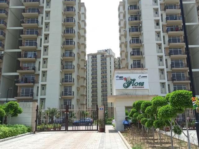 Resale | 3.5 BHK + 1950 Sq.Ft. Apartment in Shree Vardhman Flora