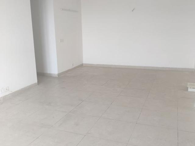 Resale | 3.5 BHK + 2000 Sq.Ft. Apartment in Indiabulls Centrum Park