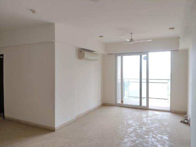 Resale | 3.5 BHK + 2000 Sq.Ft. Apartment in Paarth Apartments