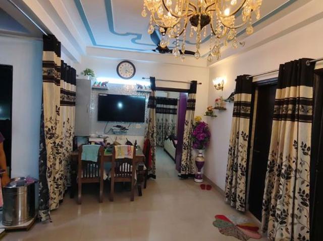 Resale | 3.5 BHK 2075 Sq.Ft. Apartment in VVIP Addresses