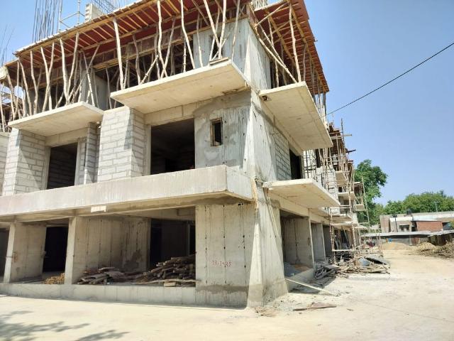 Resale | 3.5 BHK 2102 Sq.Ft. Apartment in Vrindavan Yojna