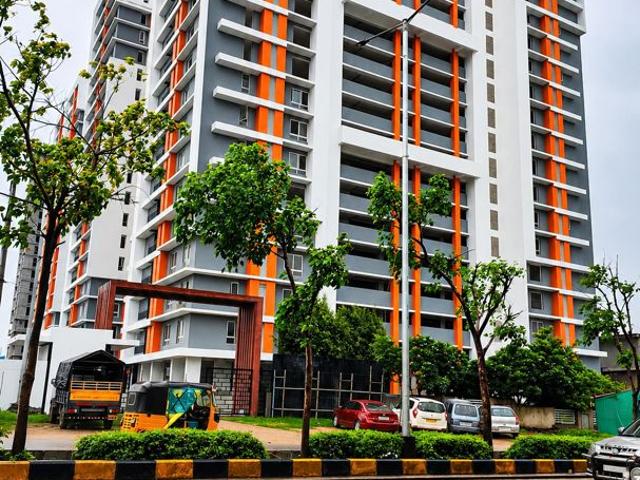 Resale | 3.5 BHK 2116 Sq.Ft. Apartment in RDB Legend Harmony