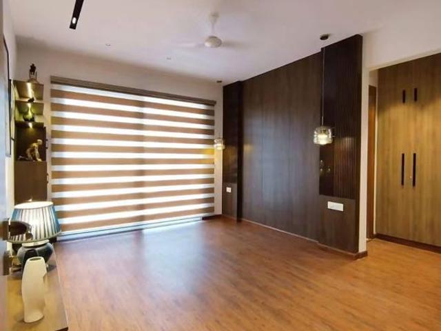 Resale | 3.5 BHK + 2149 Sq.Ft. Apartment in Conscient Heritage Max