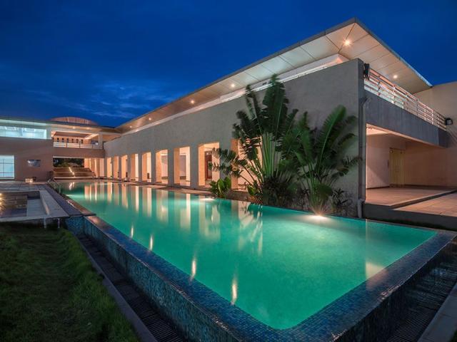 Resale | 3.5 BHK + 2160 Sq.Ft. Apartment in Kolte Patil Tuscan Estate Signature Meadows