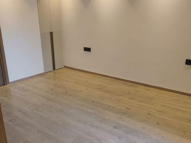 Resale | 3.5 BHK + 2200 Sq.Ft. Apartment in Tarc Tripundra