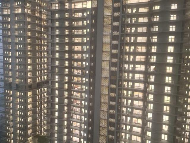 Resale | 3.5 BHK + 2240 Sq.Ft. Apartment in Sawasdee Heights