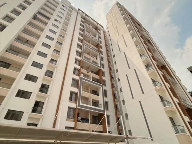 Resale | 3.5 BHK + 2275 Sq.Ft. Apartment in VTP Urban Space