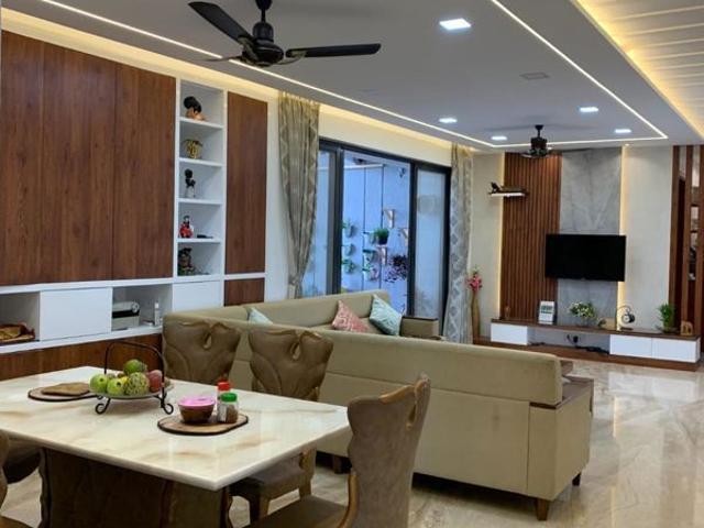 Resale | 3.5 BHK 2340 Sq.Ft. Apartment in Marvel Arco