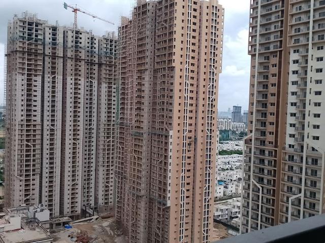 Resale | 3.5 BHK + 2415 Sq.Ft. Apartment in Candeur Lakescape