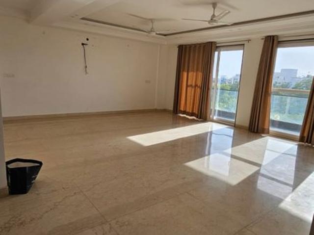 Resale | 3.5 BHK + 2450 Sq.Ft. Apartment in Puri Emerald Bay