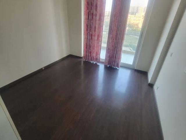 Resale | 3.5 BHK + 2450 Sq.Ft. Apartment in Sector 104