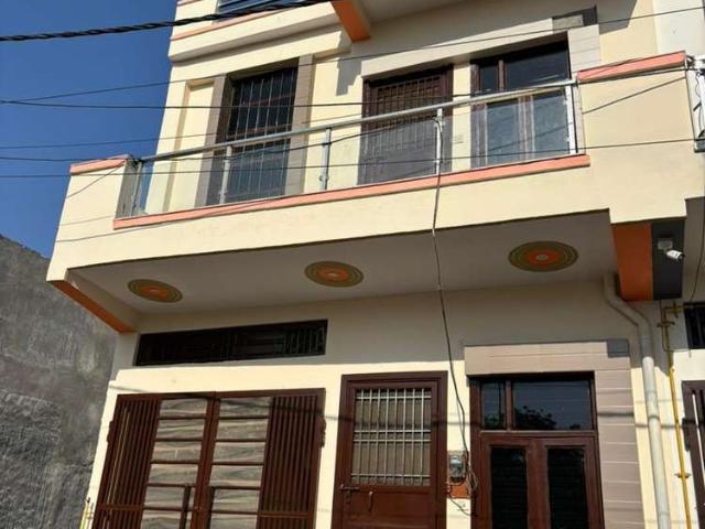 Resale | 3.5 BHK 245 Sq.Mt. Independent House in Vaishno Homes