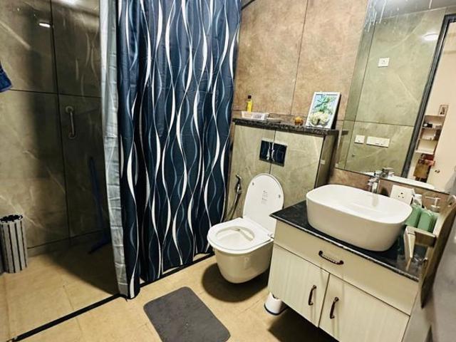 Resale | 3.5 BHK + 2510 Sq.Ft. Apartment in Dasnac Burj
