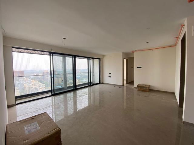 Resale | 3.5 BHK + 2600 Sq.Ft. Apartment in Seawoods Sector 40
