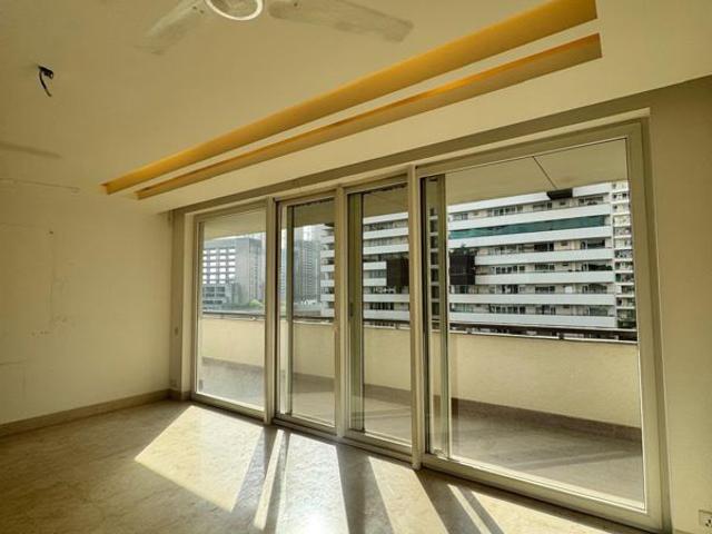 Resale | 3.5 BHK + 2700 Sq.Ft. Apartment in Elan The Presidential
