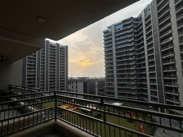 Resale | 3.5 BHK + 2850 Sq.Ft. Apartment in Noble Callista