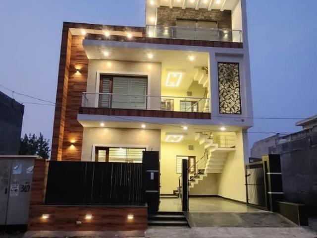 Resale | 3.5 BHK 395 Sq.Yd. Independent House in Preet Vihar