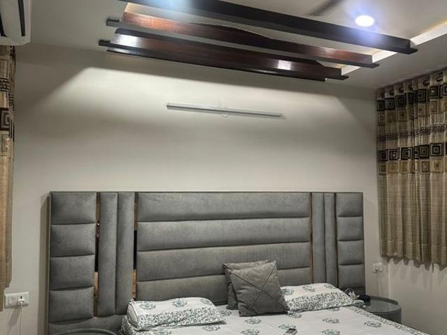 Resale | 3.5 BHK + Extra Room 1450 Sq.Ft. Apartment in Rohini