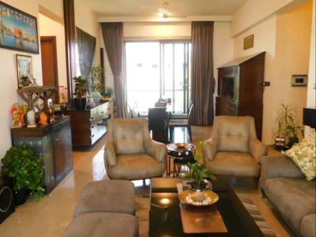 Resale | 3.5 BHK + Extra Room 1650 Sq.Ft. Apartment in Kalpataru Pinnacle