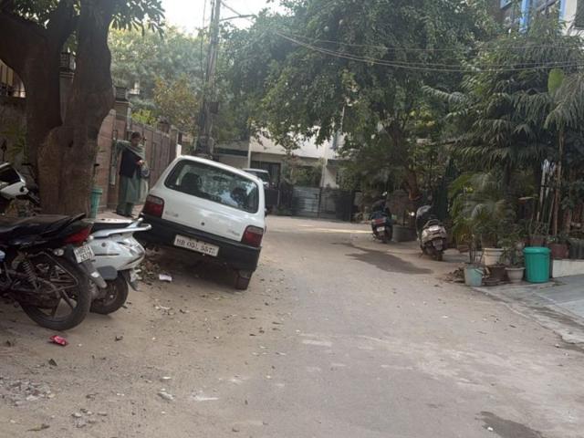 Resale | 3.5 BHK + Extra Room 173 Sq.Ft. Villa in Palam Vihar Residents Association