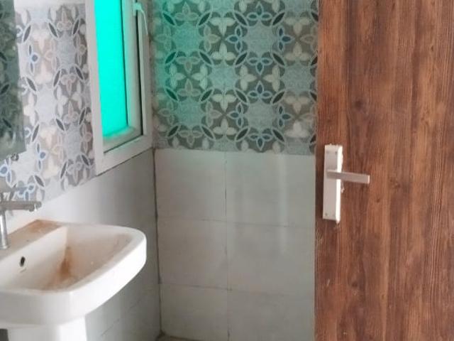Resale | 3.5 BHK + Extra Room 1990 Sq.Ft. Apartment in Uninav Bliss