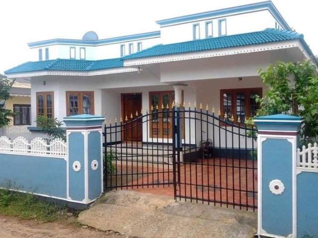 Resale | 3.5 BHK + Pooja Room,Study Room 1200 Sq.Ft. Villa in Sathnur