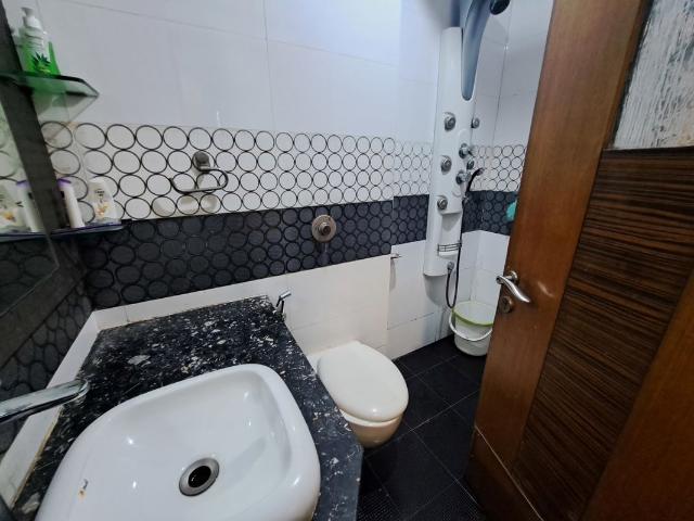 Resale | 3.5 BHK + Pooja Room,Study Room 1650 Sq.Ft. Apartment in NRI Complex Phase 2