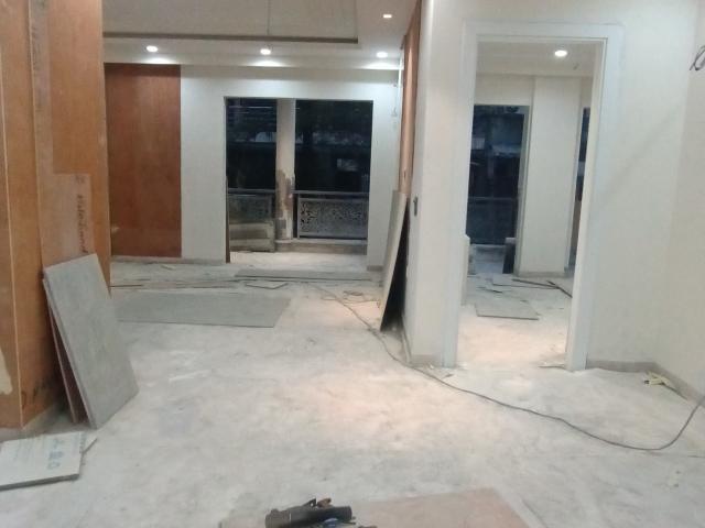 Resale | 3.5 BHK + Pooja Room,Study Room,Extra Room 200 Sq.Yd. Apartment in Model Town Phase 2