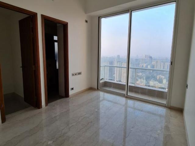 Resale | 3.5 BHK + Pooja Room,Servant Room 1833 Sq.Ft. Apartment in Omkar Alta Monte