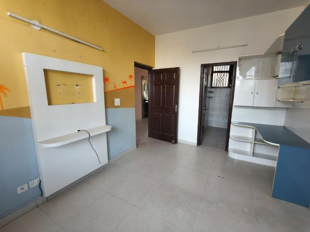 Resale | 3.5 BHK + Pooja Room,Servant Room,Study Room,Extra Room 1875 Sq.Ft. Apartment in JMD Gardens