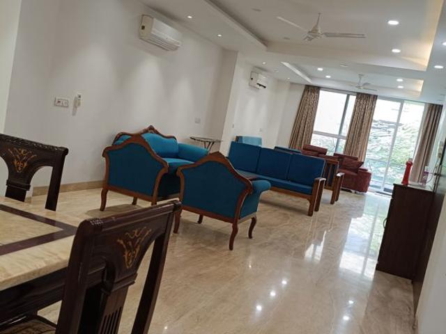 Resale | 3.5 BHK + Pooja Room,Servant Room,Study Room,Extra Room 506 Sq.Yd. Independent House in Maharani Bagh
