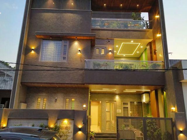 Resale | 3.5 BHK + Pooja Room,Servant Room,Study Room,Extra Room,Basement,Store Room 960 Sq.Ft. Villa in Devanahalli